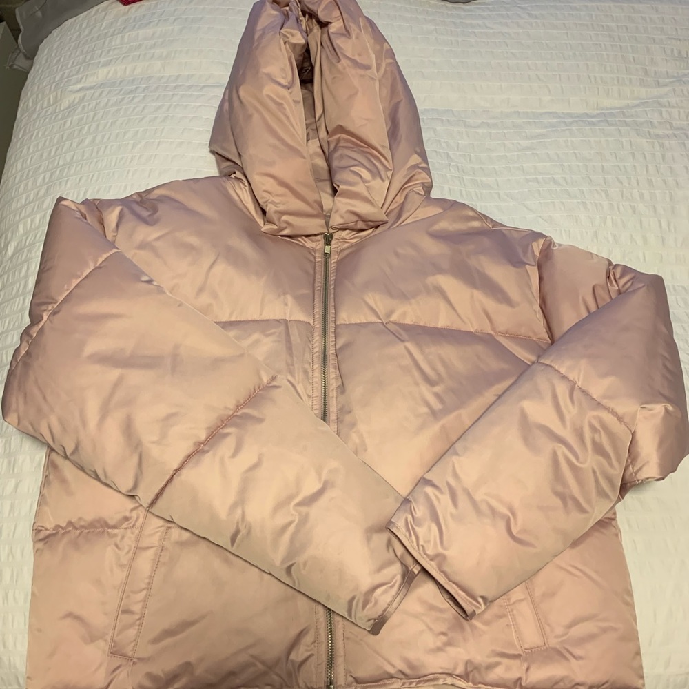 Pale pink cropped puffer jacket